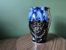 Load image into Gallery viewer, Skull Vase